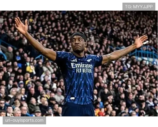 阿森纳4-0大胜利兹联，马杜埃凯传射建功助枪手7分领跑